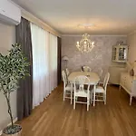 Magnhilds Luxury Apartament Otta